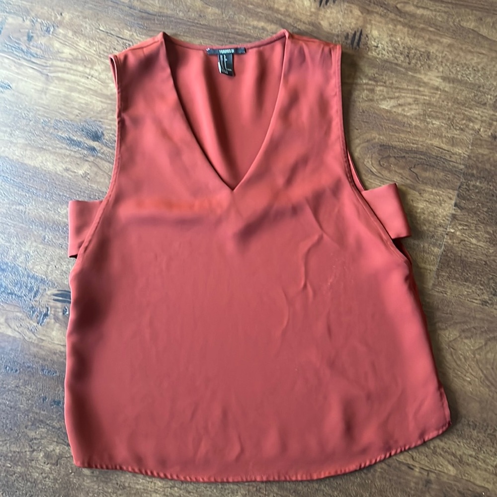FREE WITH ANY PURCHASE (add to bundle) Small woman’s top